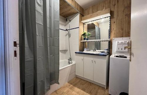 Publier Wohnung | Appartement avec piscine et parking à Évian-les-Bains - FR-1-498-109