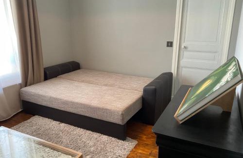 La Courneuve Wohnung | Appartement dans maison de ville, proche stade de France et Salon du Bourget
