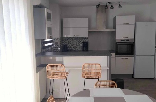 Bagnols-en-Foret Wohnung | APPARTEMENT