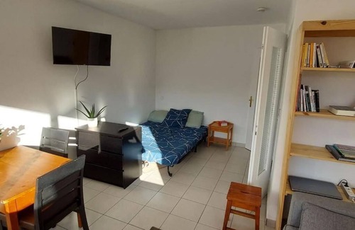 Gaillard Wohnung | Appartement Lumineux au Calme Avec Balcon Tout Proche de Genève