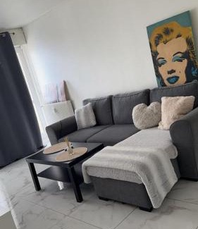 Plateau - Mont-Valerien Wohnung | Appartement proche de La Défense