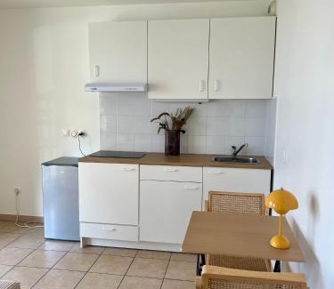 Colombes Wohnung | Appartement Rénové au Cœur du Quartier Commerçant