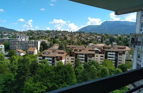Novel Wohnung | Appartement Rénové en 2024 Dans Immeuble Résidentiel, Dominant, au 11ème Étage