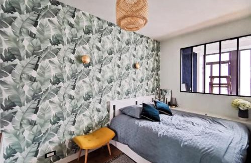 Suresnes Wohnung | Appartement rénové une chambre avec espace de travail
