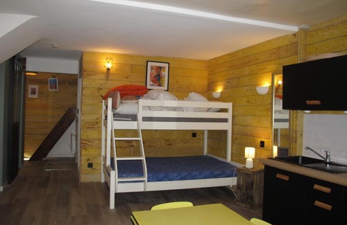 Tourbes Wohnung | Appartement T1 bis cosy avec patio 17 BIS