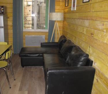 Tourbes Wohnung | Appartement T1 bis cosy avec patio 17 BIS