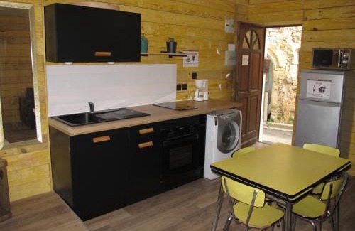 Tourbes Wohnung | Appartement T1 bis cosy avec patio 17 BIS