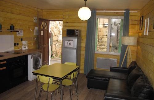 Tourbes Wohnung | Appartement T1 bis cosy avec patio 17 BIS