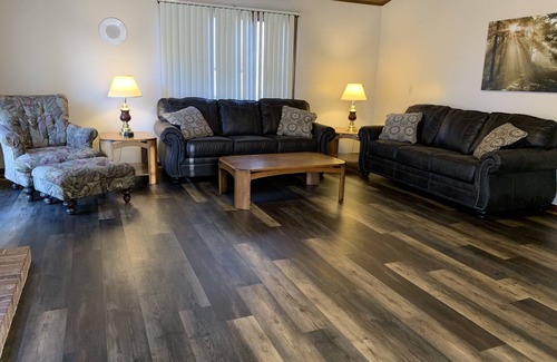 Apple Valley Eigentumswohnung | Apple Valley Lake, Pool and Beaches! Guest passes available for a small fee!