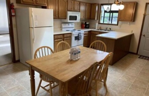 Apple Valley Eigentumswohnung | Apple Valley Lake, Pools and Beaches! Guest Passes available for a fee!