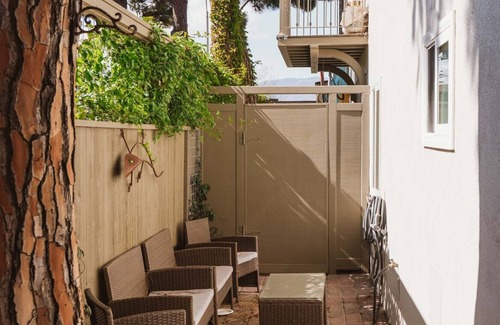 Carpinteria Wohnung | Apt 2: Luxus 2 Schlafzimmer, 2 Bäder, Schritte zum Strand