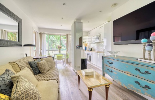 Clichy Wohnung | Apt 37 m², 1 Chambre, vu Jardin à Clichy Avec une Place de Parking