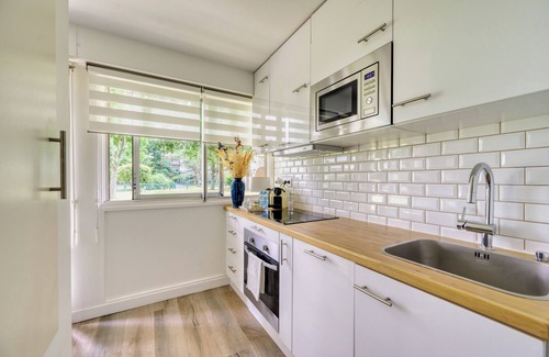 Clichy Wohnung | Apt 37 m², 1 Chambre, vu Jardin à Clichy Avec une Place de Parking