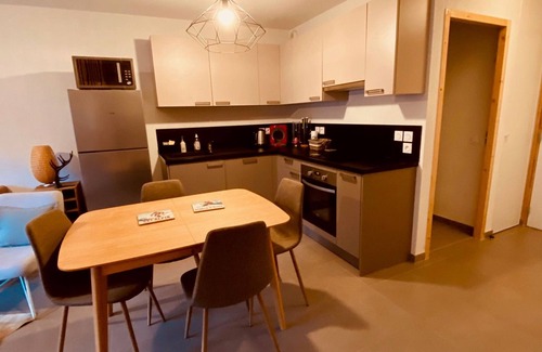 Saint-Jean-de-Sixt Wohnung | Wohnung 5 Pers, Garage, Balkon, WiFi, Skiraum