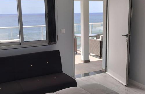 Prazeres Wohnung | Apt 'A Gaioa' in 'The Cliff Coast Accomodation'