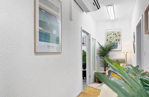 Rathaus Wohnung | Apt for 9, walk to Schlossplatz