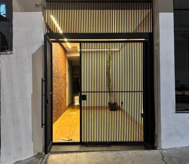 Lavras Wohnung | Apt novo no centro com garagem perto de tudo que você precisa