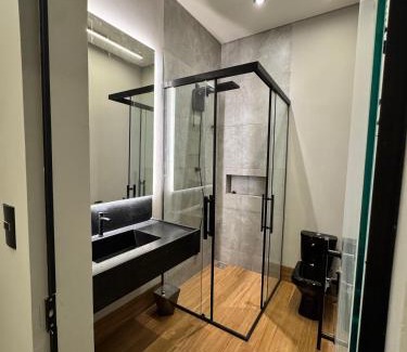 Lavras Wohnung | Apt novo no centro com garagem perto de tudo que você precisa