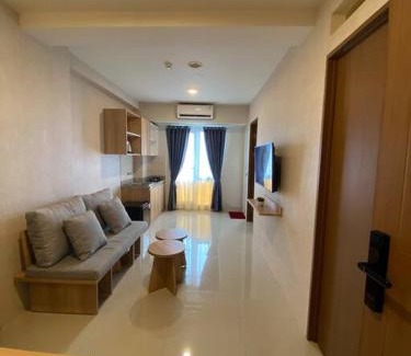 East Jakarta Wohnung | Apt Oak Tower 2BR with Wi-Fi & Pool by Damaresa