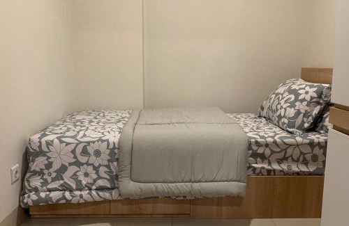 East Jakarta Wohnung | Apt Oak Tower 2BR with Wi-Fi & Pool by Damaresa