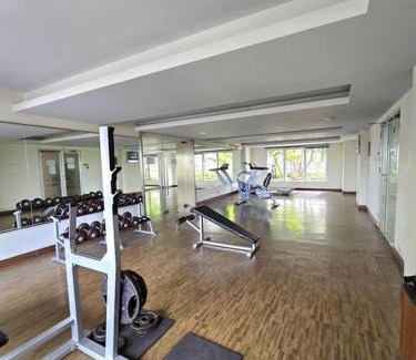 East Jakarta Wohnung | Apt Oak Tower 2BR with Wi-Fi & Pool by Damaresa