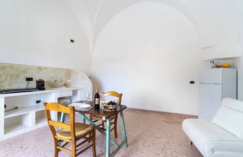 Specchia Haus | Apt Suite - Corte dei Mesci by Just Houses SRL - With Jacuzzi