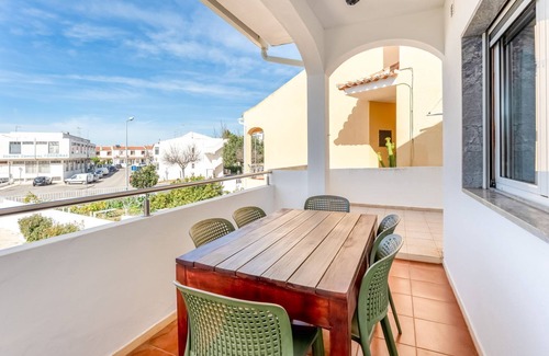 Albufeira Wohnung | Apt T3 Luminoso c/Piscina Ferreiras by LovelyStay