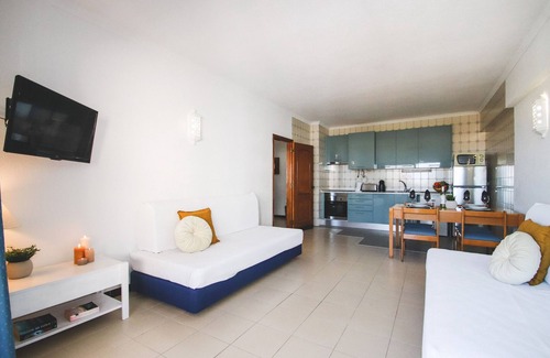 Correeira Wohnung | Apt w/ Pools, Jacuzzi & Sea View, Albufeira
