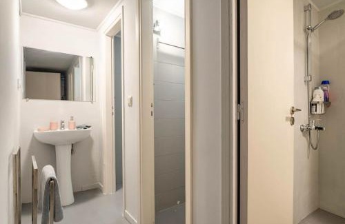 Makrigianni Wohnung | Apt w/View of OlympusZeusTemple/4BEDR-3BATH-2KITC