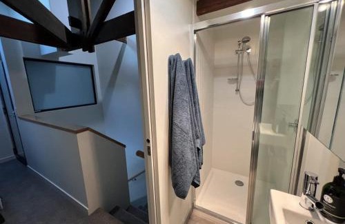 Devonport Wohnung | Apt with Aircon & Loft Bedroom Great Location