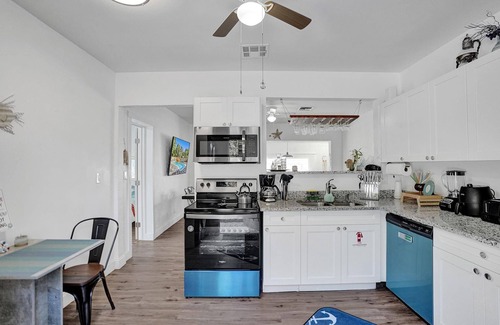 Fort Lauderdale Haus | đAQUA-OASIS(PRIVATEđ) HOT-TUB POOL BBQ 10MIN TO BEACH LAS OLAS DOWNTOWN AIRPORTđ