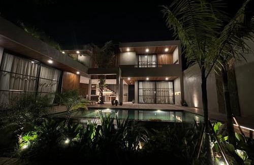 Cepaka Villa | Aranya Bali