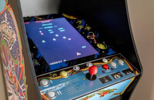 Apex Haus | Arcade Private Sauna Large Yard