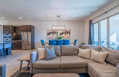 Santa Clara Haus | Neu gelistete Villa! 5 Schlafzimmer 6. 5 Badezimmer Ferienhaus; Schlafmöglichkeiten für 16