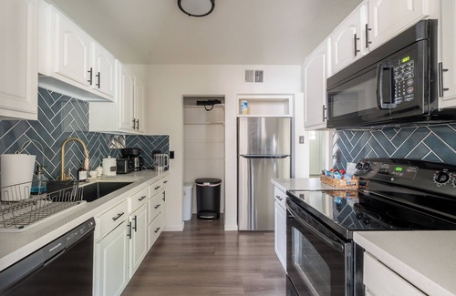 Camelback East Haus | Arcadia Oasis, 4BR Ranch w/Private Pool & Den