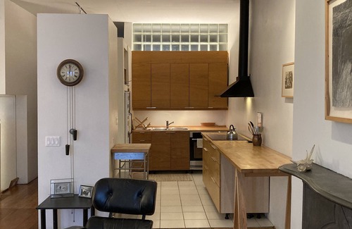 Bolton Hill Wohnung | Architect's Home - Historic w/ Contemporary Design