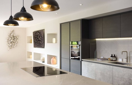 Blackburn Hütte | Archstone House