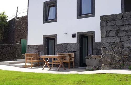 Prainha Haus | Ferienhaus-Gracia-Hütte-Ensuite mit Dusche-Gartenblick