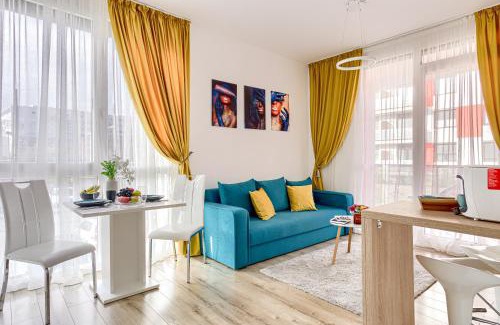 Arad Wohnung | ARI Azure Apartment with Balcony