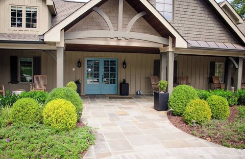 Gainesville Wohnung | Lake House Mansion für Corp Retreats und Familientreffen für 45 Personen