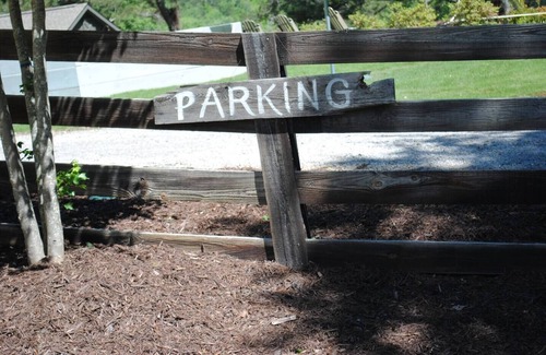 Gainesville Wohnung | Lake House Mansion für Corp Retreats und Familientreffen für 45 Personen