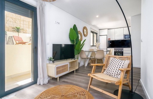 Se Wohnung | Arla Brown Apartment, Wifi, AC, Terrace !New!