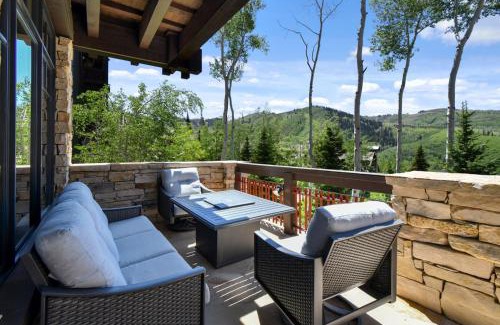 Empire Pass Haus | Arrowleaf Lodge - 3 Bed condo #107