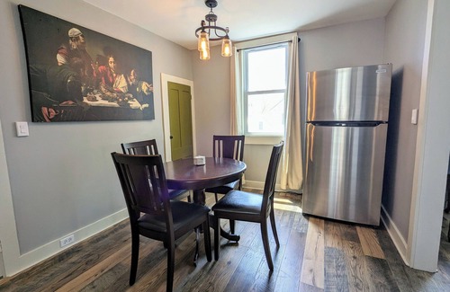 Brooksville Wohnung | Artsy Coastal Apartment