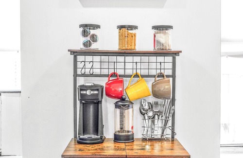 East Village Wohnung | Artist Cove- Walk up Penthouse- Semi-Duplex- Sleep 3 Located In Center of LES