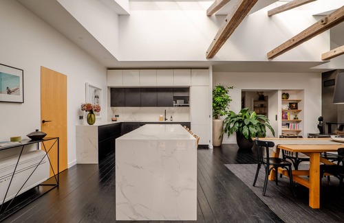 L'Europe Wohnung | Artistic Elevation, by Veeve