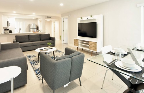 Downtown Fort Lauderdale Wohnung | Artrageous on the river By RocketStay