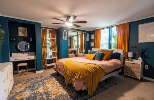 Bay VIew Addition Hotel | Artsy, Pet-Friendly, Relaxing Escape Near St. Andrews Bay in Panama City Florida