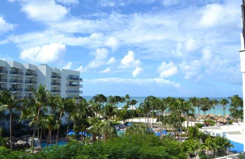 Palm Beach Resort | Aruba Marriott Resort & Stellaris Casino
