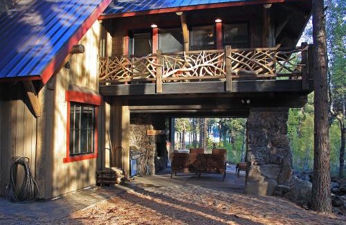 Ashland Haus | Ashland Lodge with Lake Views and Game Room Loft